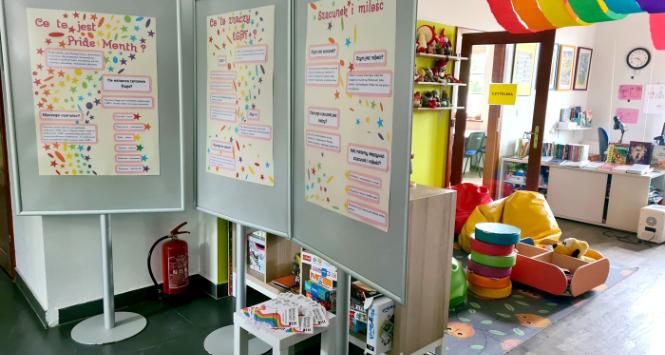 Wiceburmistrz Hubert Ozimina widział na własne oczy wystawę w bibliotece i musi przyznać, że nie rozumie, o co ta afera.